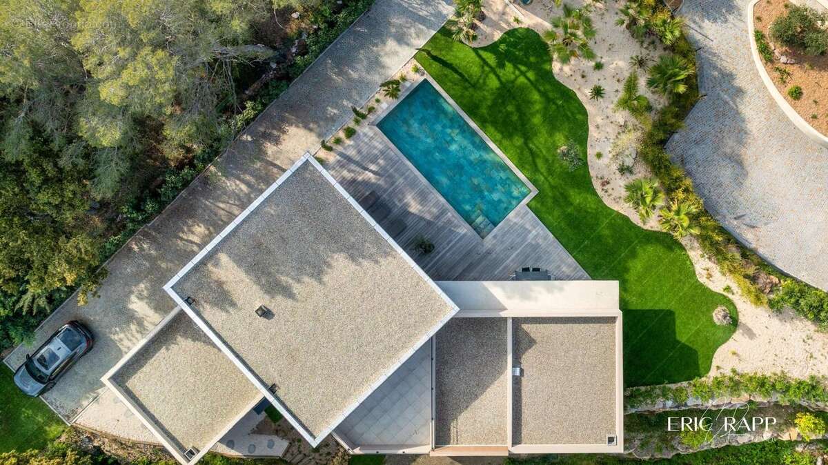 Photo 2 - Maison à SAINT-RAPHAEL