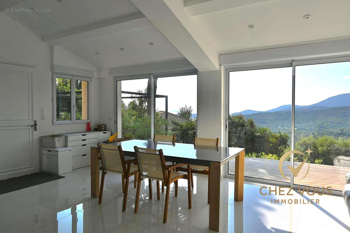 Maison à LA CROIX-VALMER