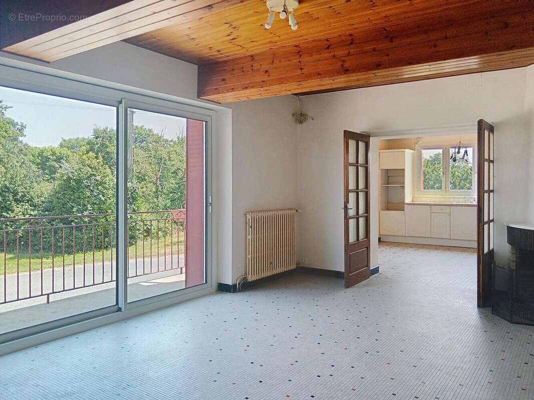 Photo 2 - Maison à VENANSAULT