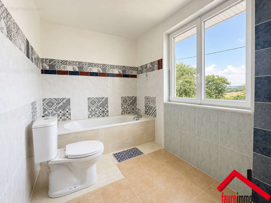 Maison a Brive-La-Gaillarde - photo 3