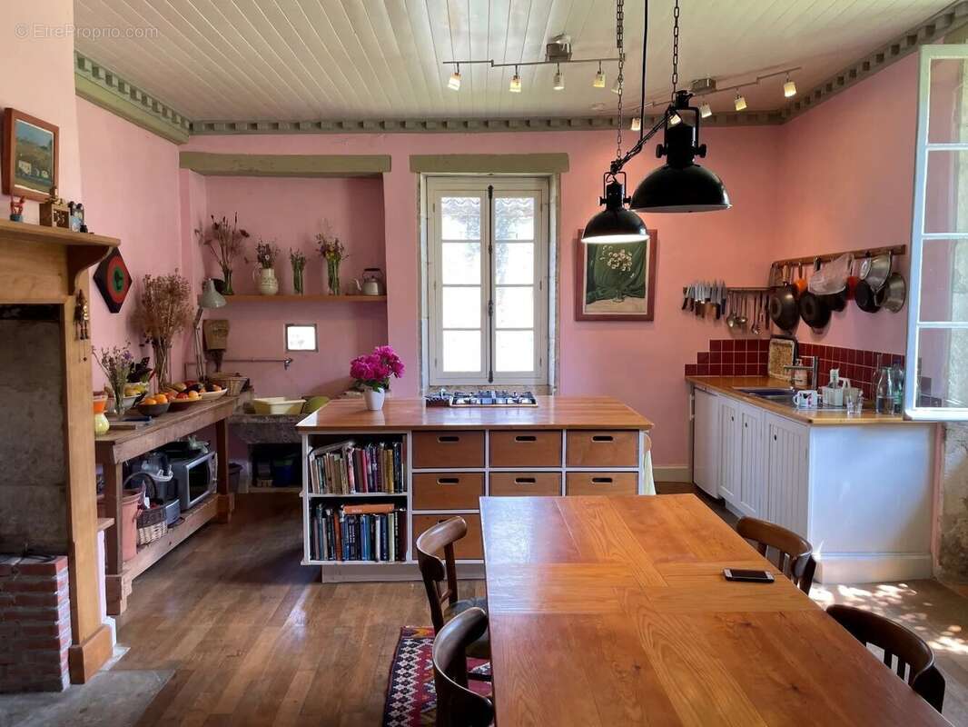 Maison à PUY-L'EVEQUE