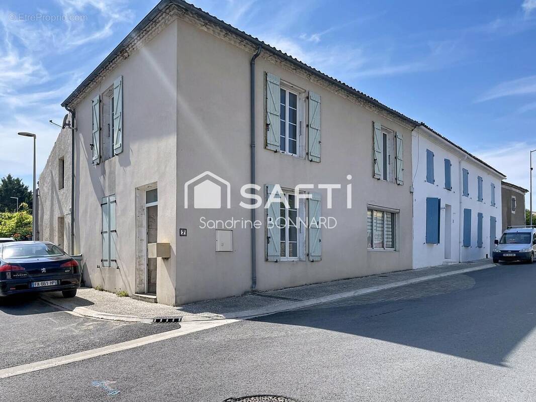 Photo 1 - Maison à ARCES