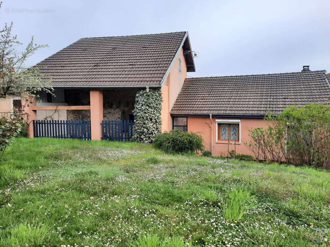 Appartement à BAINS-LES-BAINS