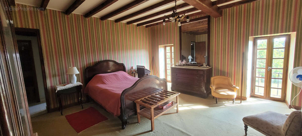 Secteur Samadet, maison de maître 6 chambres, avec sa dépendance sur plus de 2 hectares avec un puits - photo 11