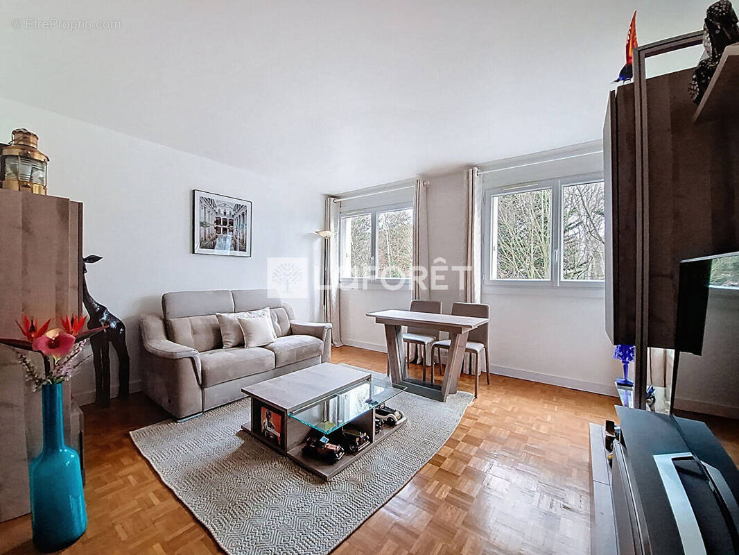 Appartement à VERNEUIL-SUR-SEINE