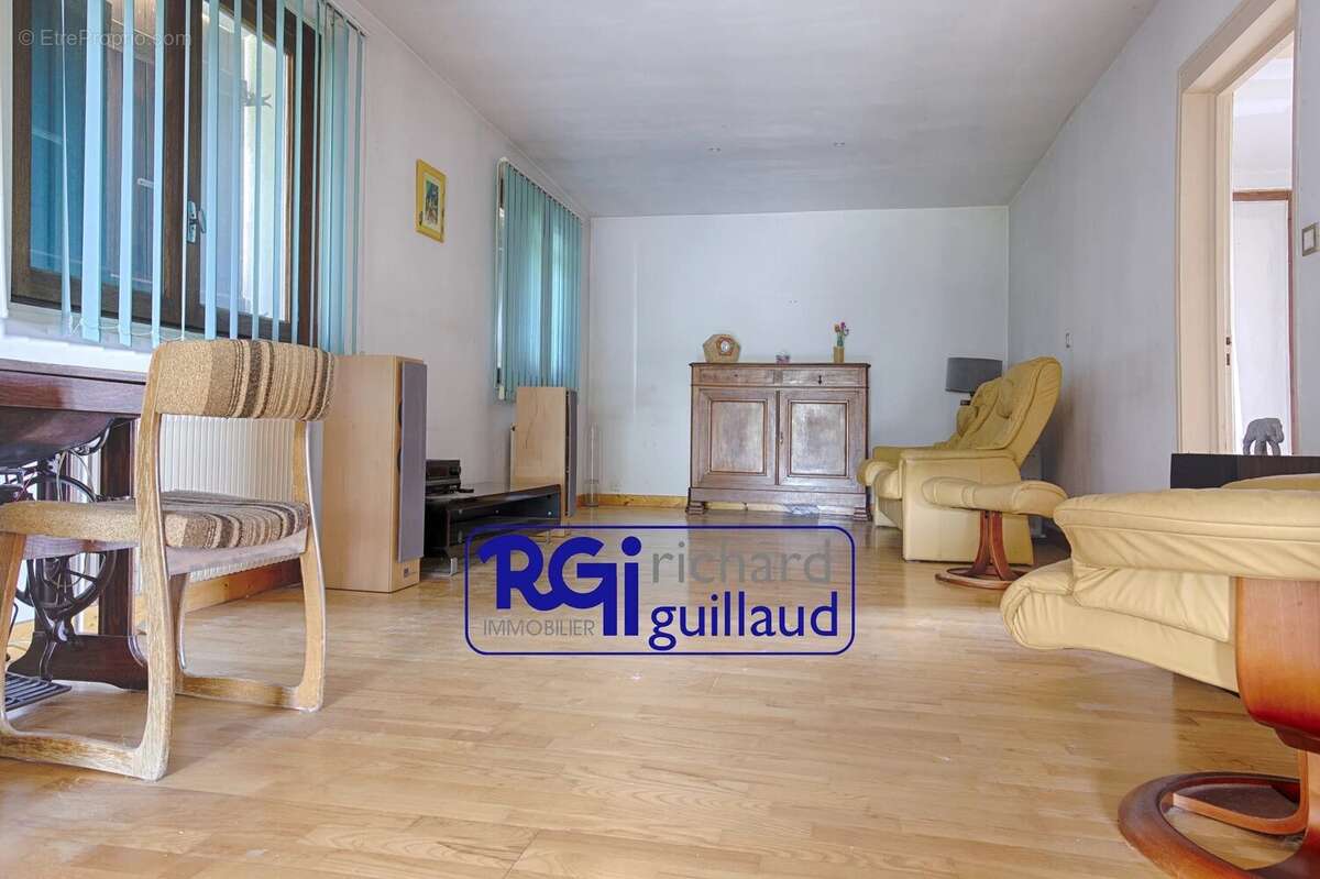 Maison à SAINTE-BLANDINE