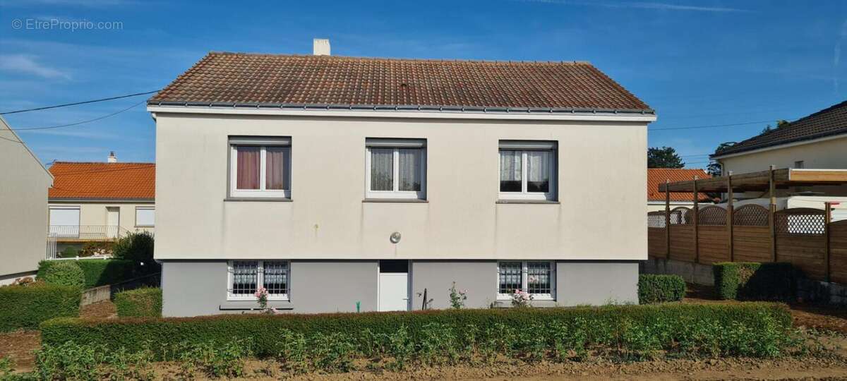 Maison "Nantaise" Mouzillon 4 P . 3 Chs . 78.05 M² . T 672 M² . Sous sol - photo 10