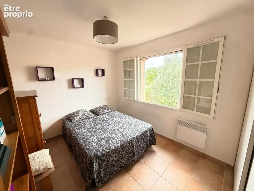 Bagnols en foret, villa dominante au calme avec piscine  et appartement independant - photo 15