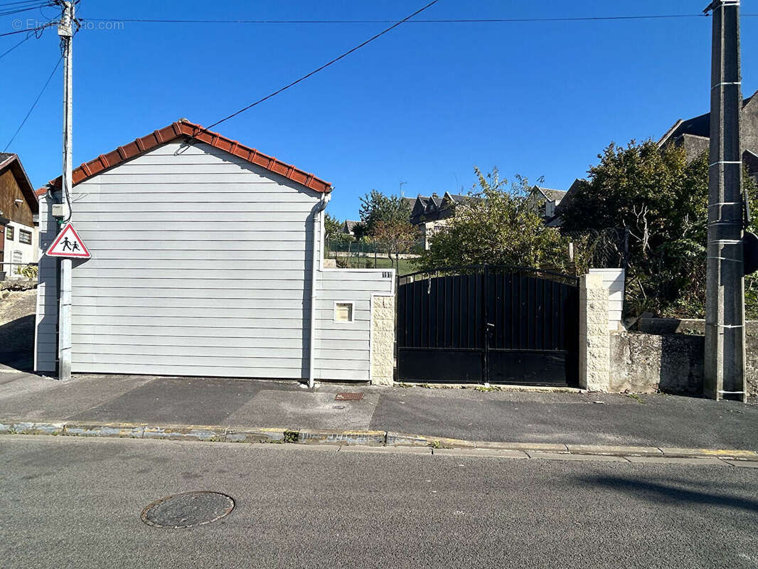 Maison à SAINT-QUENTIN