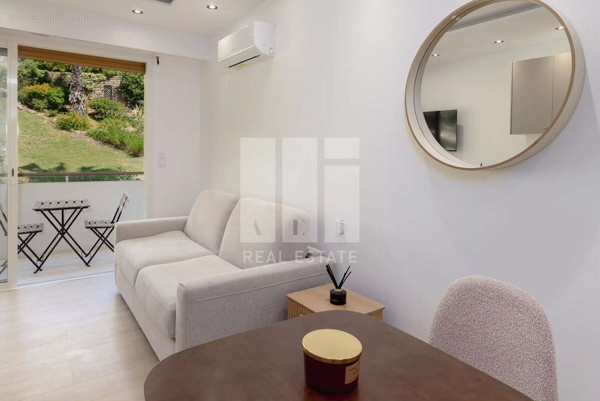 Appartement à VALLAURIS