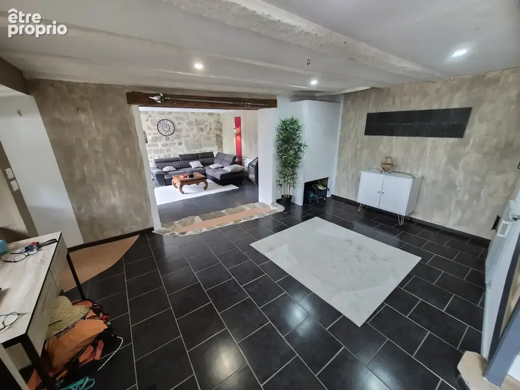 Maison de 150 m2 édifiée sur un terrain de 700 m2 - photo 7