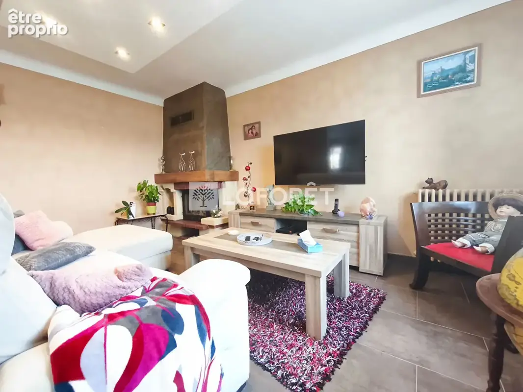 Maison avec deux appartements, jardin, terrasse et garage, idéale pour un projet familial ou locatif - photo 8
