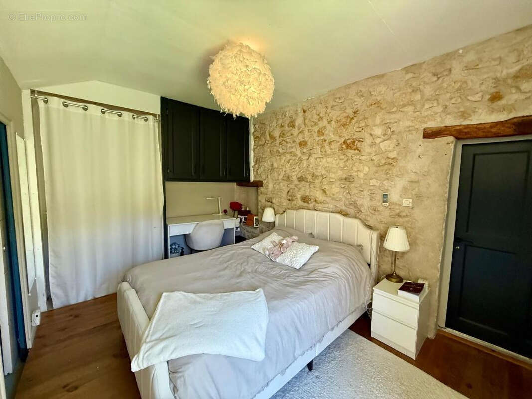 Maison à MONDRAGON