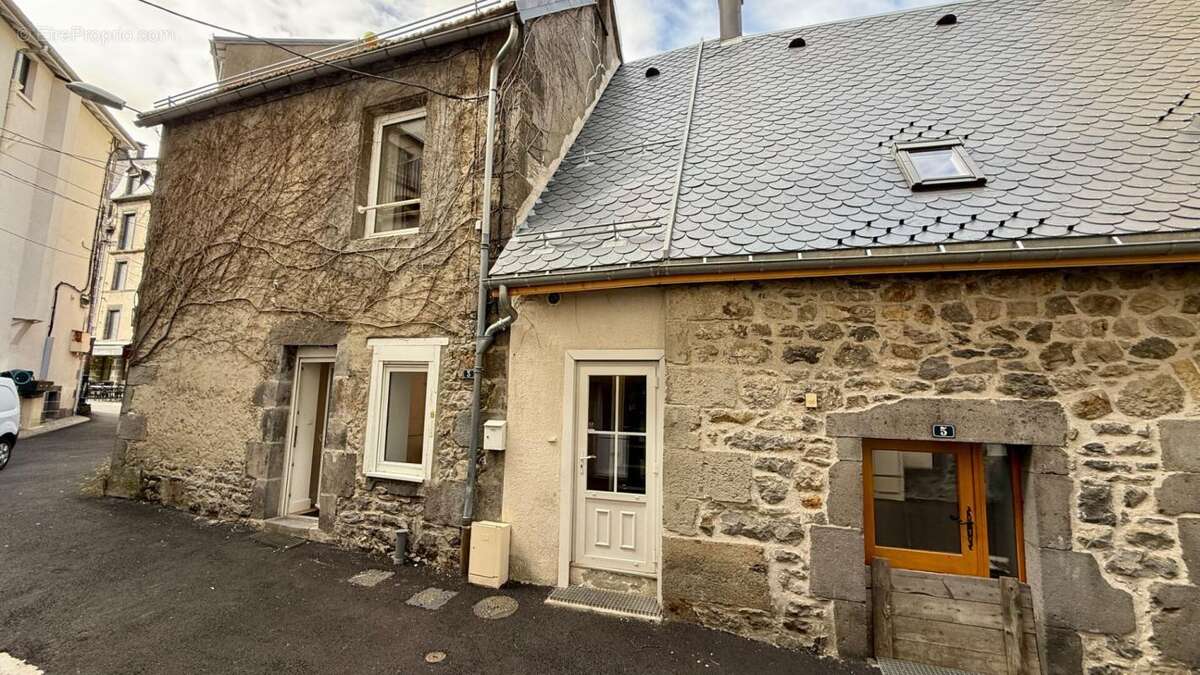 Maison à MONT-DORE