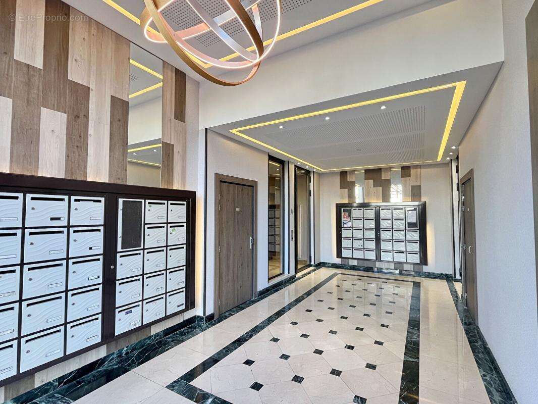 Appartement à COLOMBES