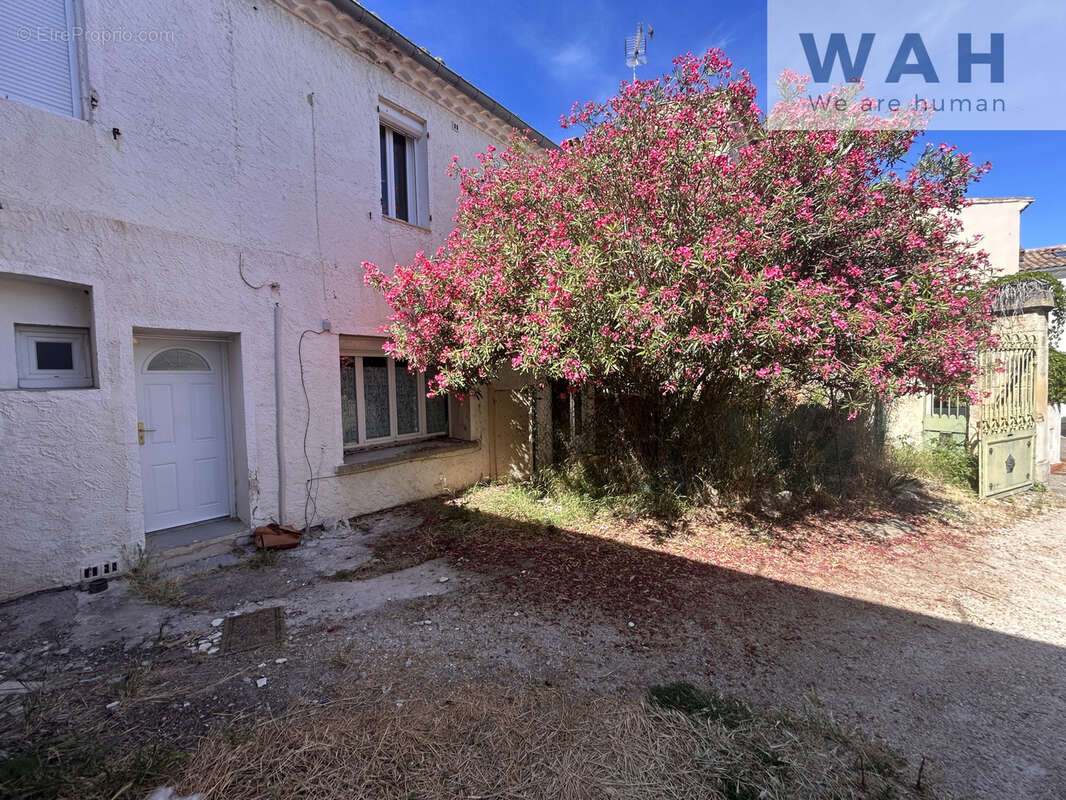Maison à VERGEZE