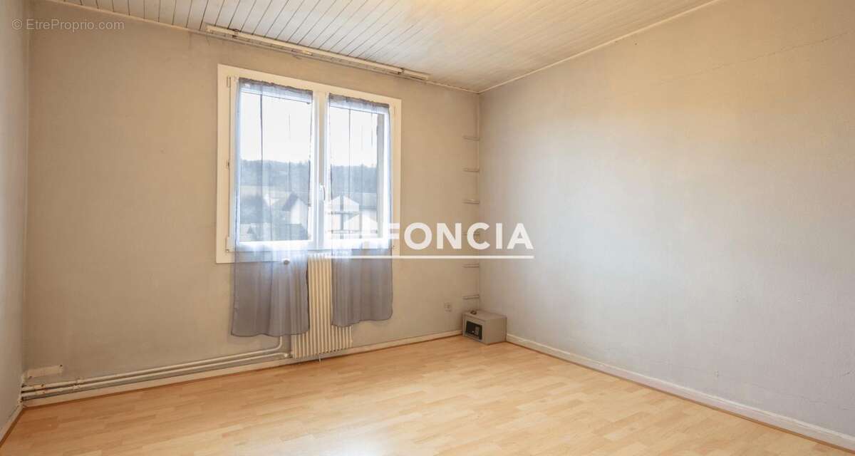 Maison à MONTFERRAT