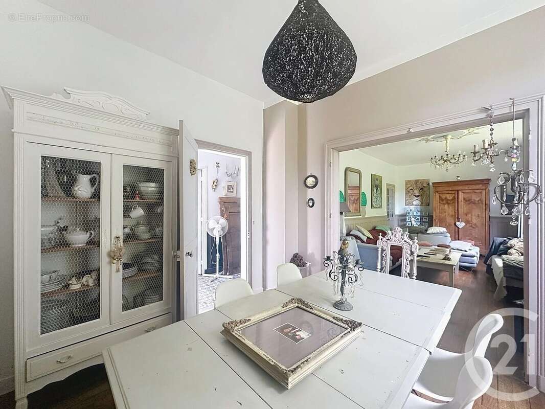 Maison 121 m² à Vallery  - photo 2