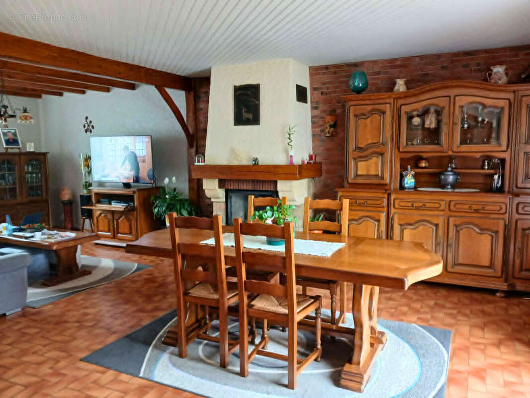 Maison 125 m² à Villeneuve-La-Guyard  - photo 4