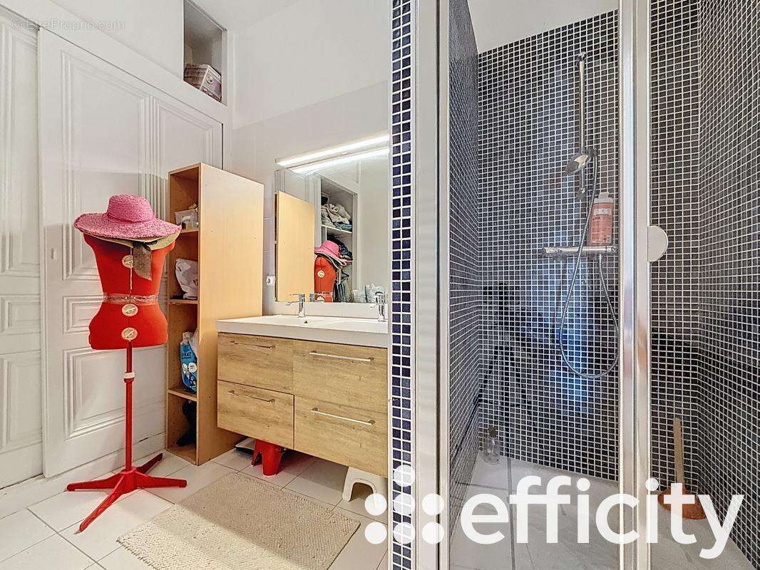 Appartement à LYON-1E