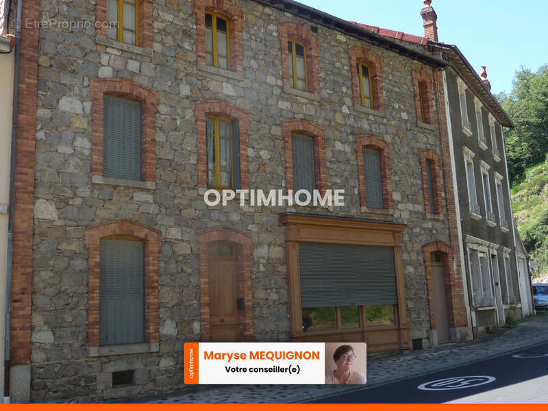 Maison à OLLIERGUES