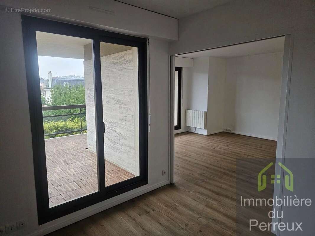 Appartement à LE PERREUX-SUR-MARNE
