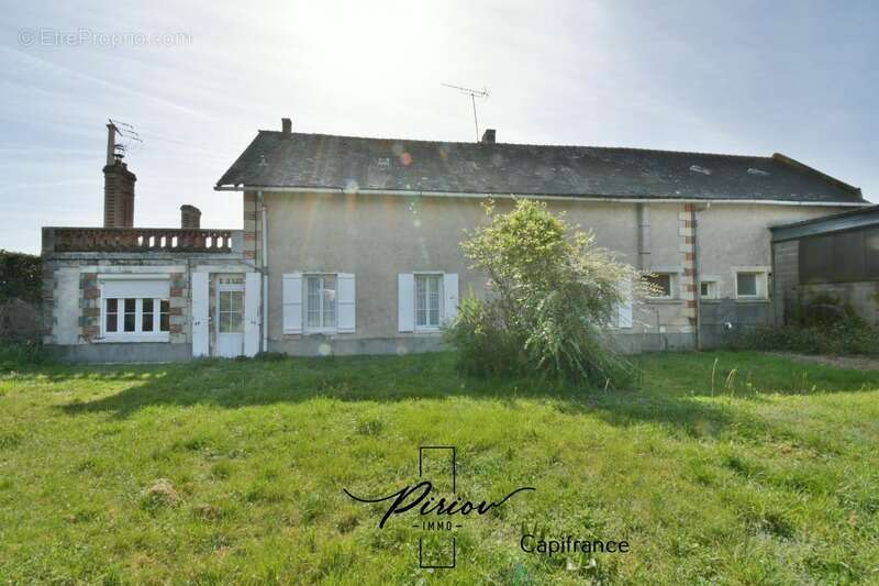 Maison à NUEIL-SUR-LAYON