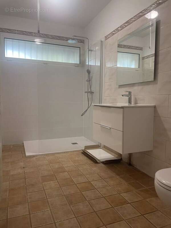 Maison à PELISSANNE