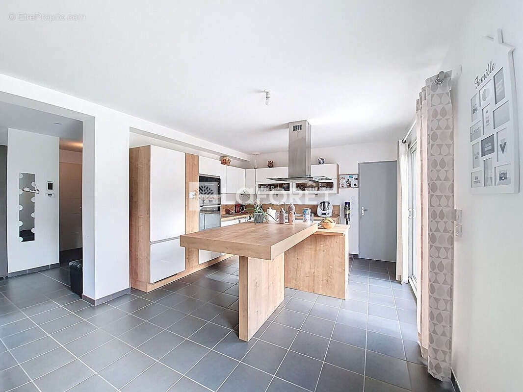 Maison à BELLEVILLE