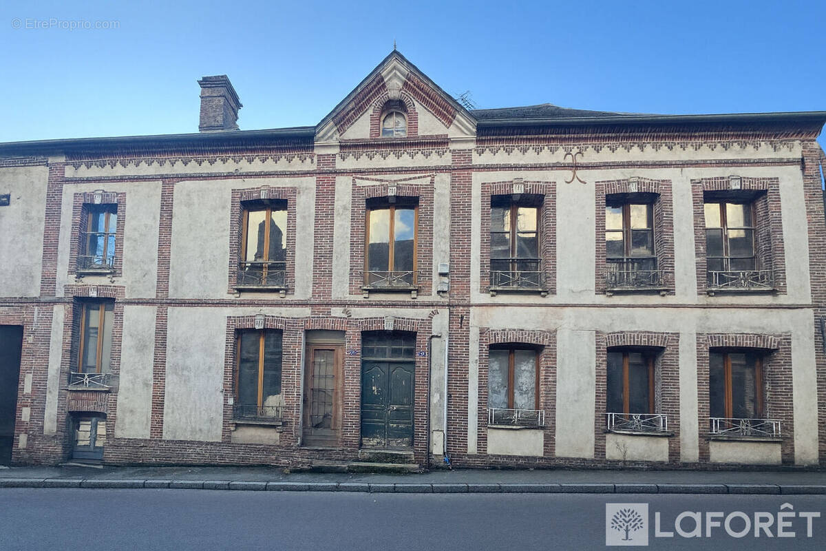 Appartement à MOULINS-LA-MARCHE