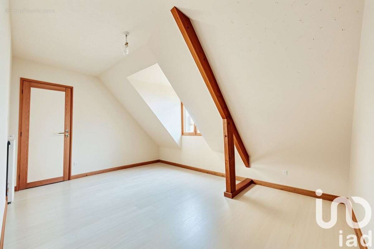 Photo 5 - Maison à SAINT-SULPICE-DE-POMMERAY