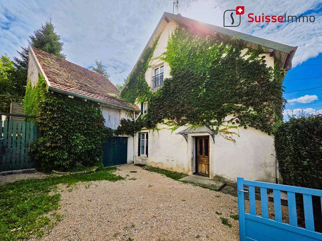 Maison à BAUME-LES-DAMES