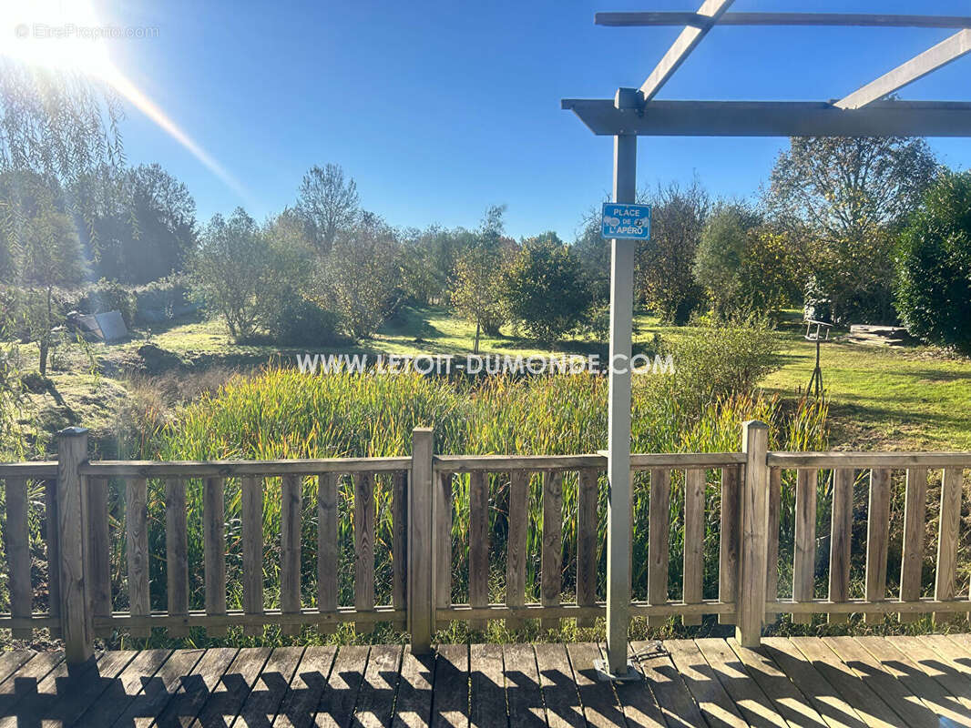 Maison à SAINT-VINCENT-DE-CONNEZAC