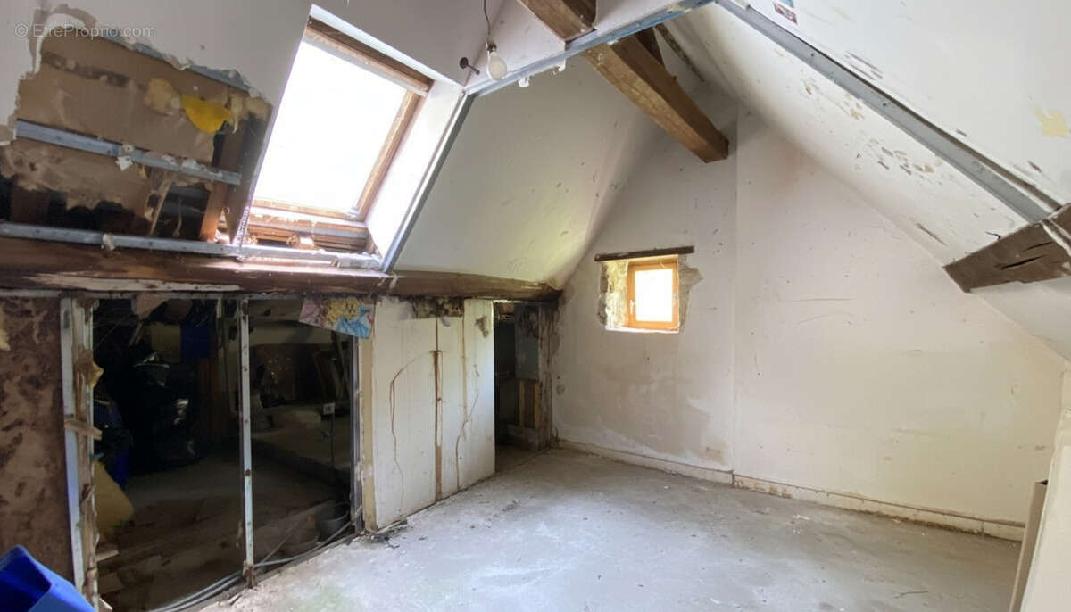 Maison ancienne 4 pièces au charme atypique en cœur de ville - photo 5