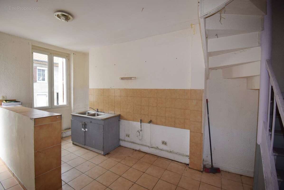 A vendre maison de 4 pièces à Cusset, proche Vichy. - photo 2