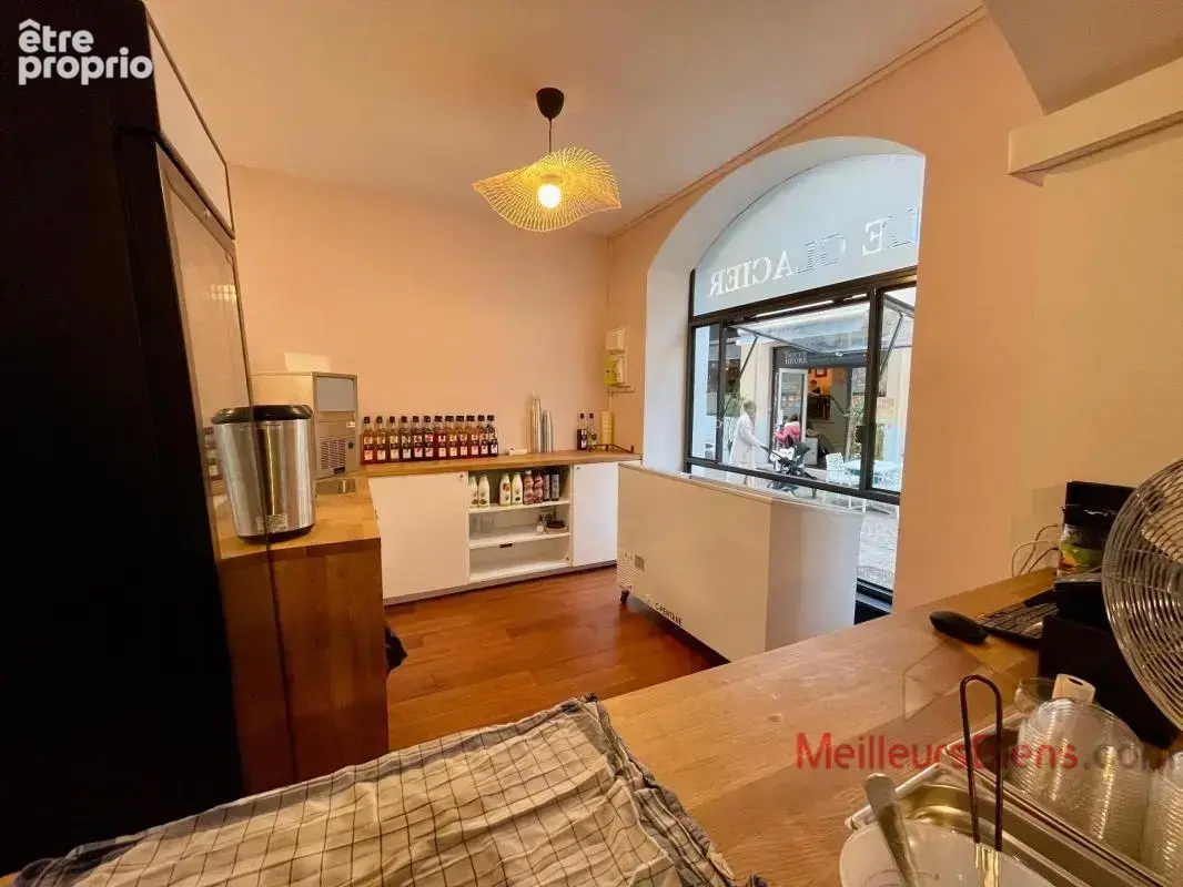 Droit au bail - Local commercial rénové de 41 m² – Rue piétonne – Terrasse – Loyer 456 €/mois - Lons le Saunier - photo 7
