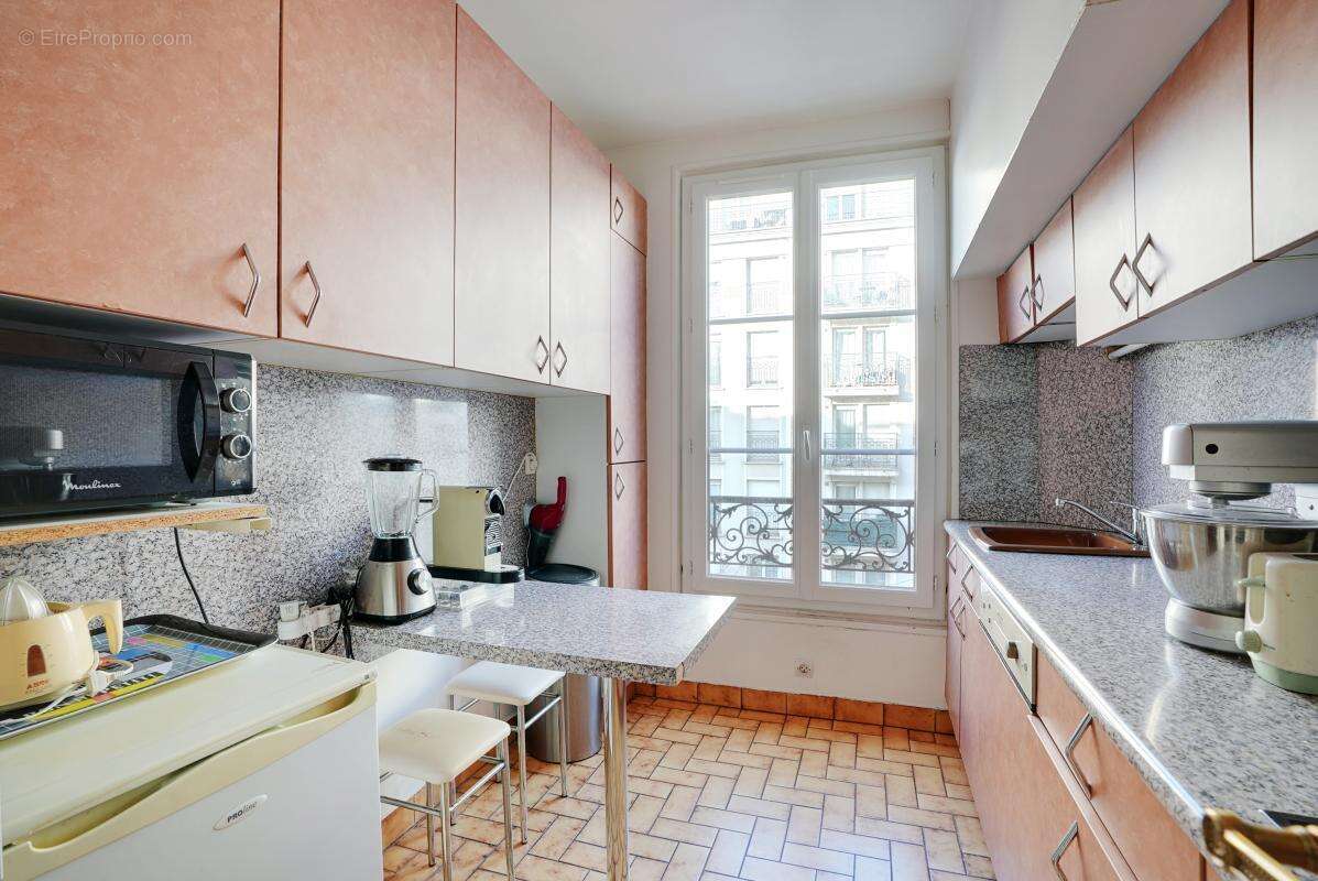 Appartement à LES LILAS