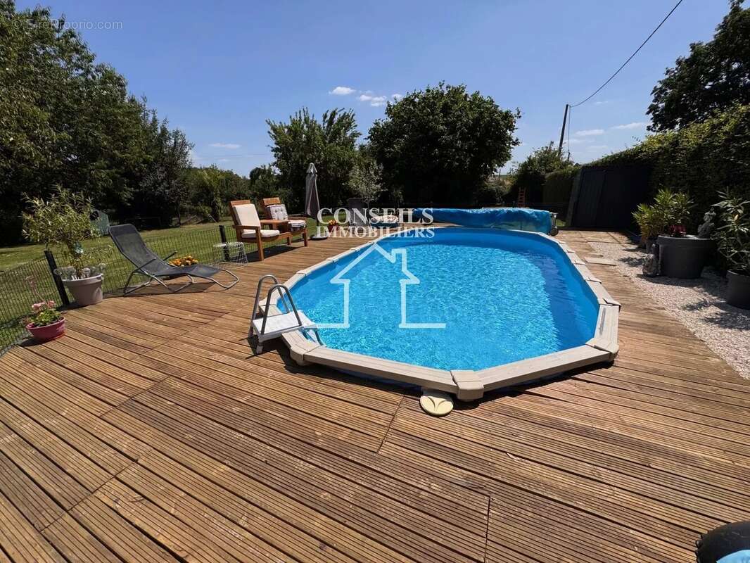 Maison à VILLENEUVE-SUR-YONNE