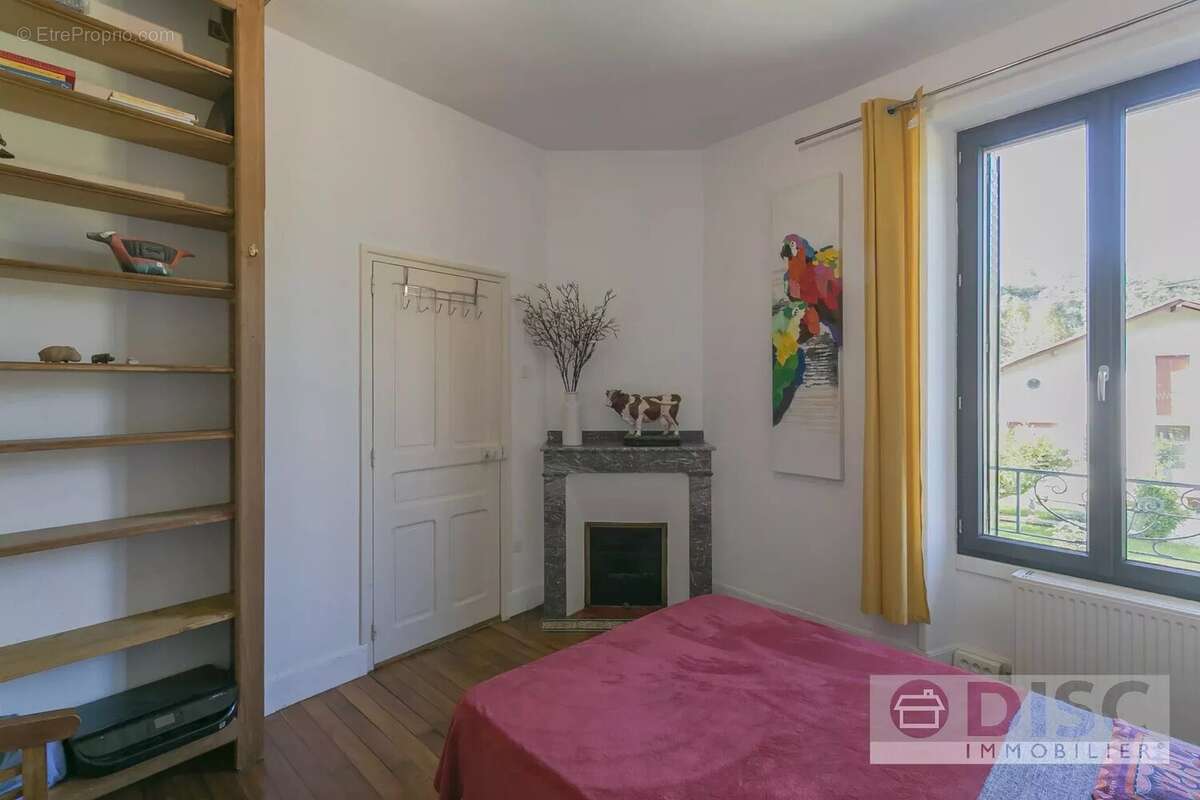 Maison à SAINT-MARTIN-LAGUEPIE