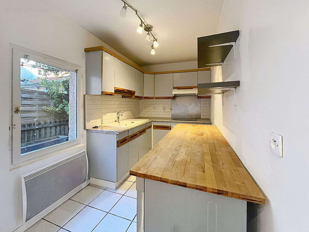 Appartement à NEAUPHLE-LE-CHATEAU