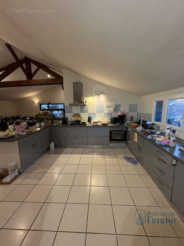 Maison à BEAULIEU-SUR-LAYON