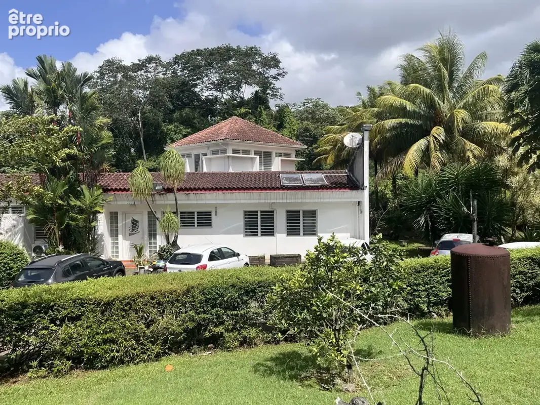 FORT-DE-FRANCE – Villa avec piscine et bungalow indépendant - photo 13