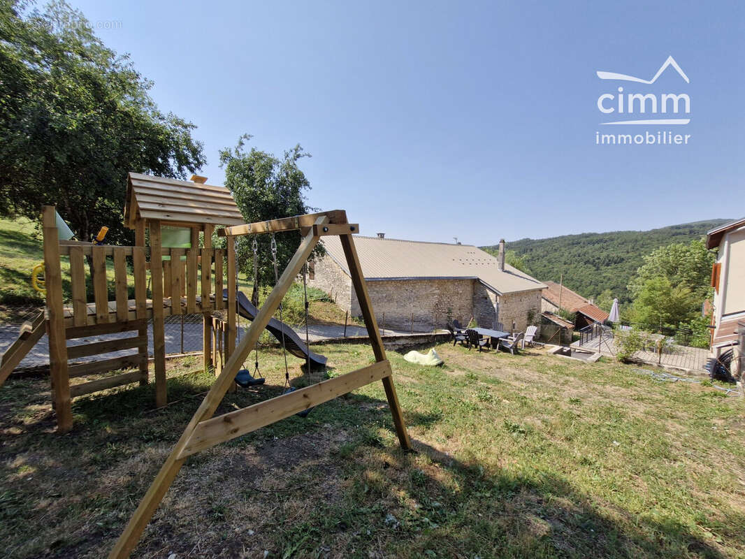 181 m² à Saint-Martin-En-Vercors  - photo 4