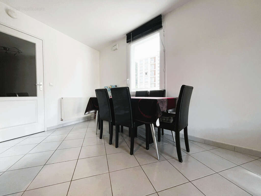 Appartement à GIERES