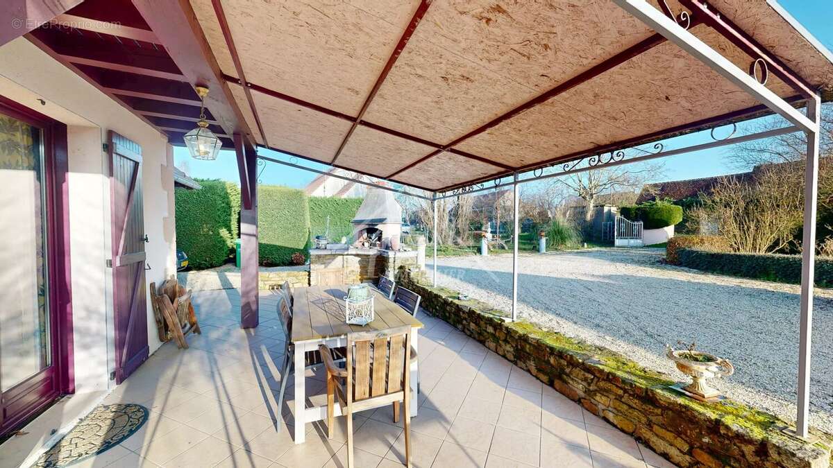 Maison à BOURBON-L'ARCHAMBAULT