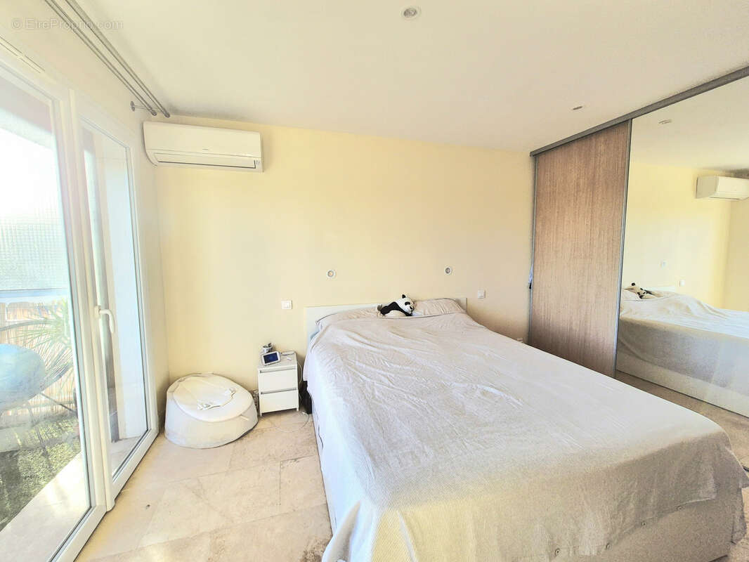 Appartement à HYERES