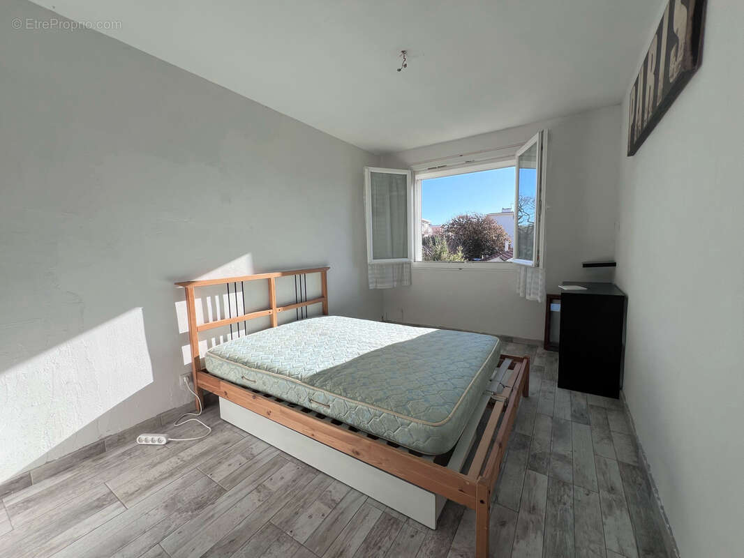 Appartement à SIX-FOURS-LES-PLAGES