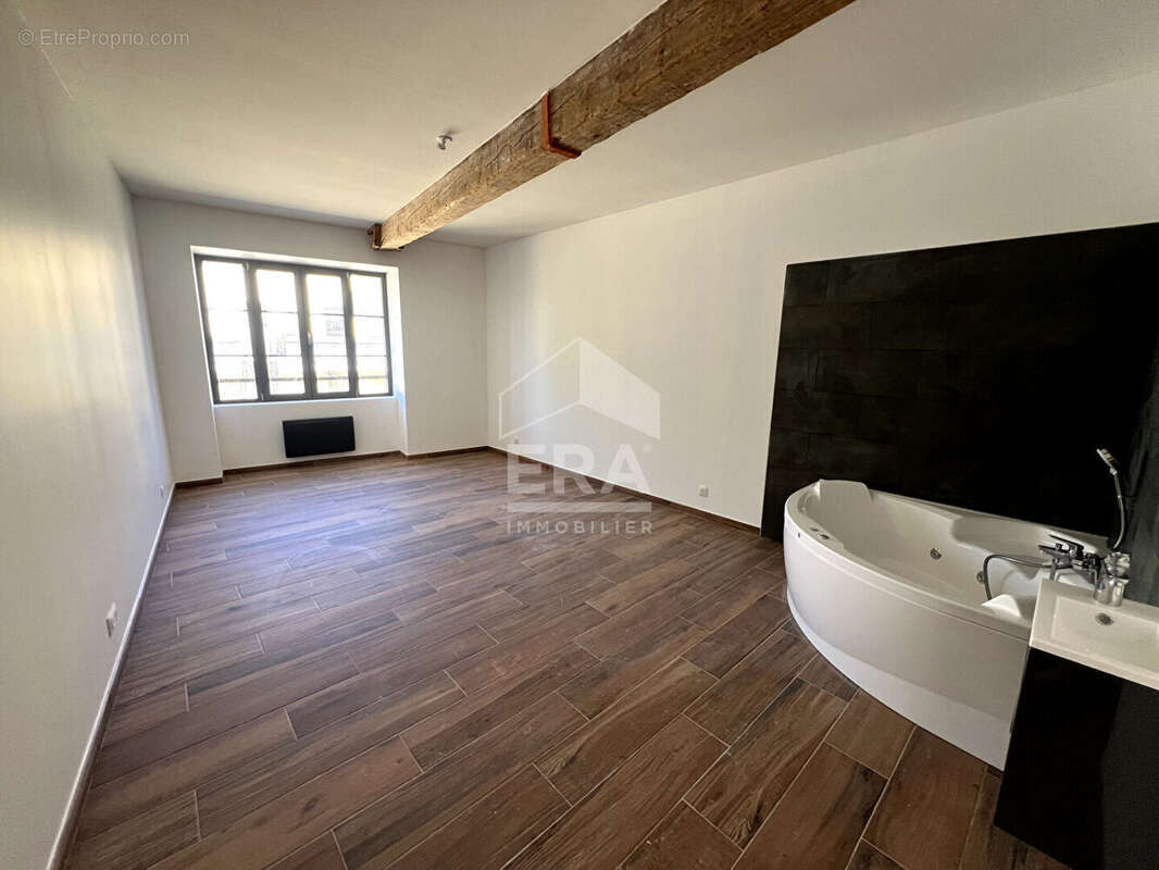 Appartement à BYANS-SUR-DOUBS