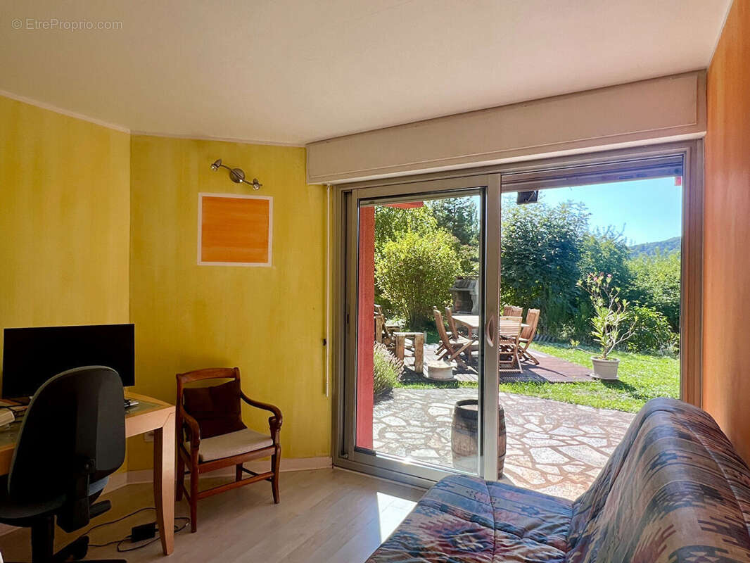 Maison à CEYRAT