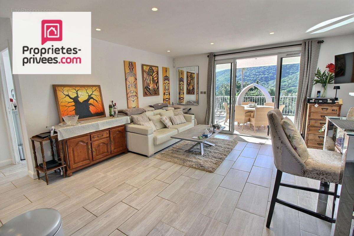 Maison à LA CROIX-VALMER